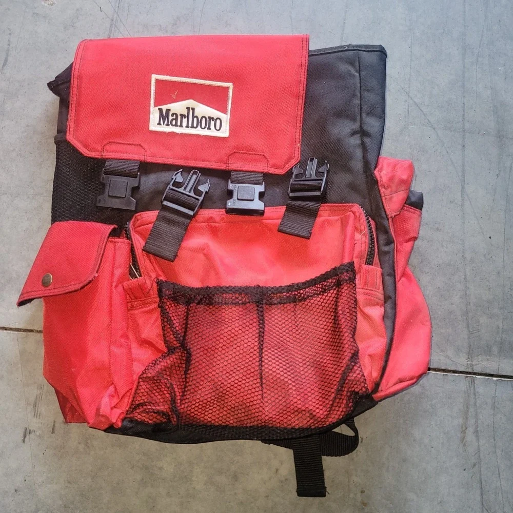 MARLBORO GEAR BACKPACK 1994 90S VTG RED BLACK LARGE HIKING CAMPING RUCKSACK BAG